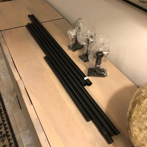 Pottery Barn Curtain Rod & Wall Bracket Antique Bronze Rod 0.75”D length 44”-68” - Picture 3 of 9